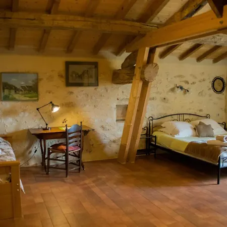 Les Secrets De Tifayne Bed and breakfast Puisseguin